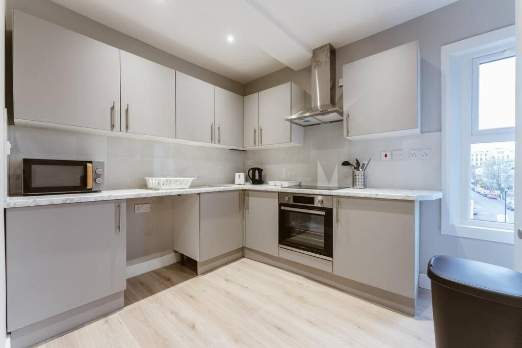 Charming Central London Kitchenette - Your Ideal Stay In The Heart Of The City ภายนอก รูปภาพ
