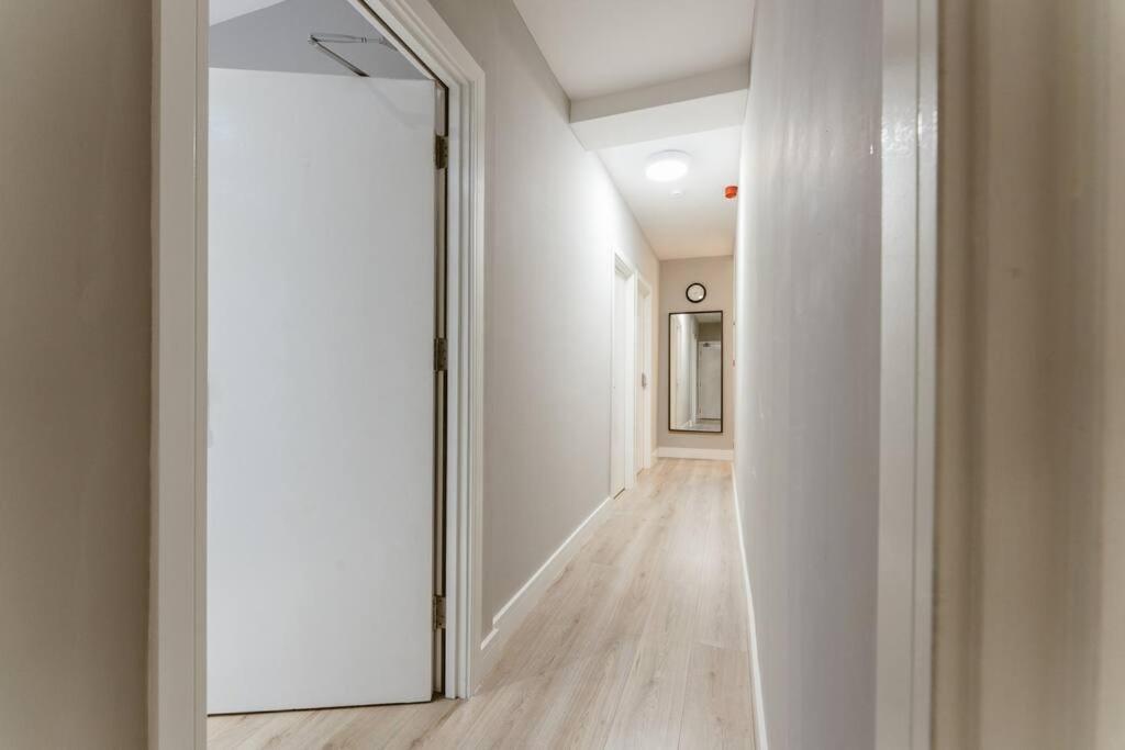 Charming Central London Kitchenette - Your Ideal Stay In The Heart Of The City ภายนอก รูปภาพ
