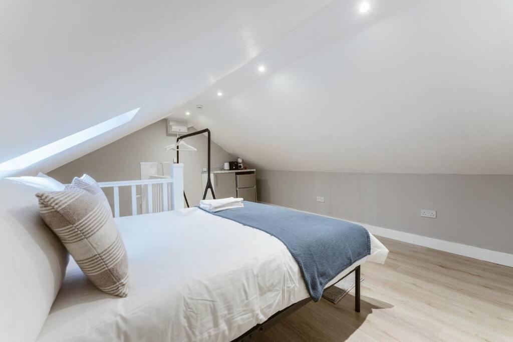 Charming Central London Kitchenette - Your Ideal Stay In The Heart Of The City ภายนอก รูปภาพ
